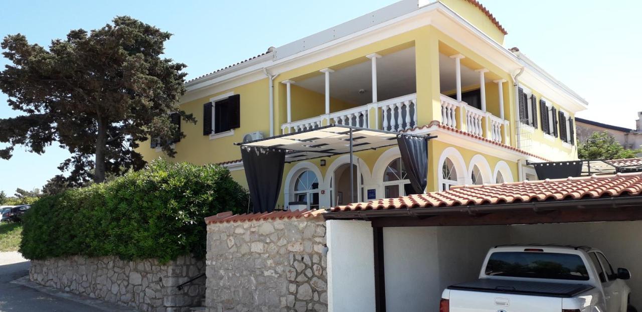 מאלי לוסיניי Vivi Studio Apartments מראה חיצוני תמונה