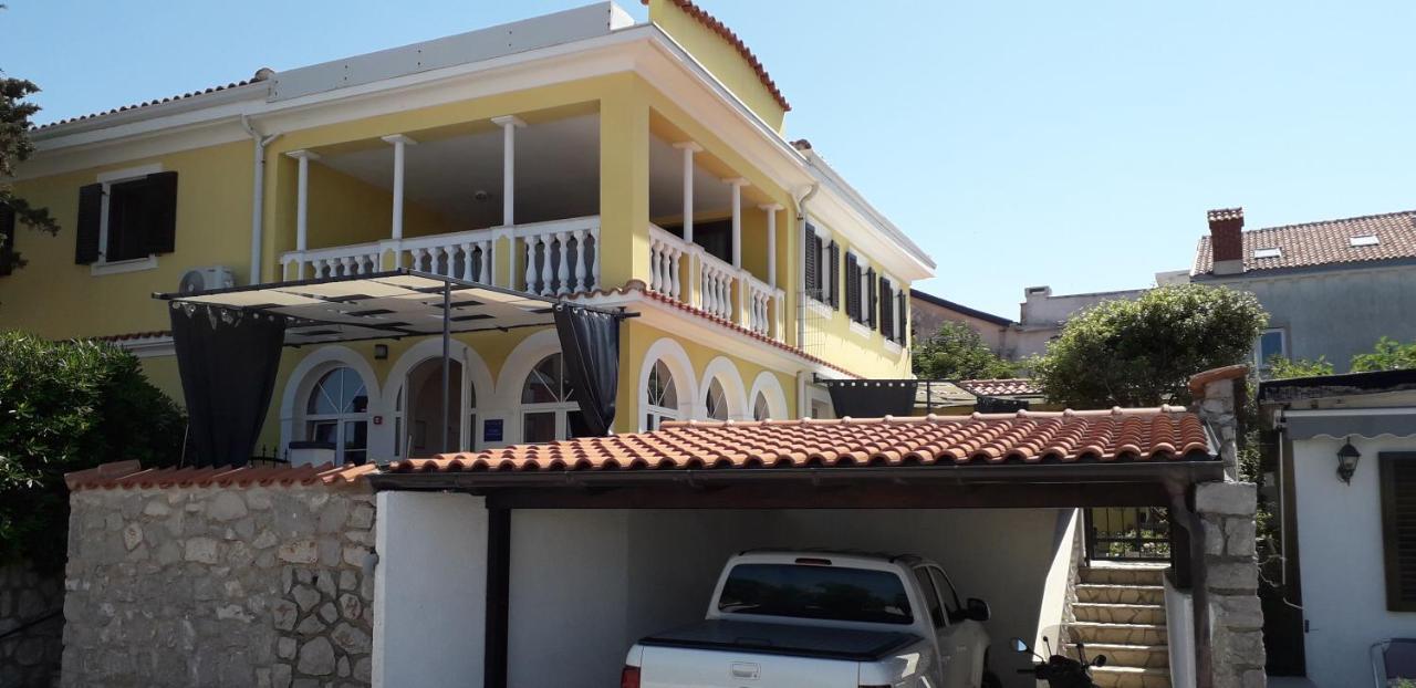 מאלי לוסיניי Vivi Studio Apartments מראה חיצוני תמונה