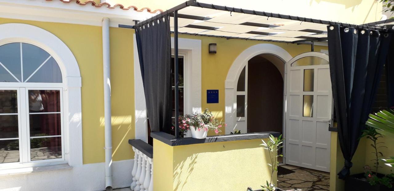 מאלי לוסיניי Vivi Studio Apartments מראה חיצוני תמונה